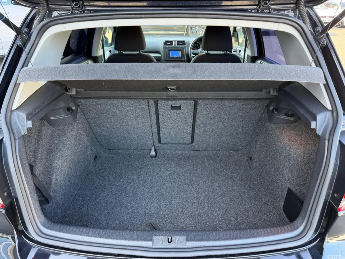 Volkswagen Golf Hatchback, Petrol, 2011, Black