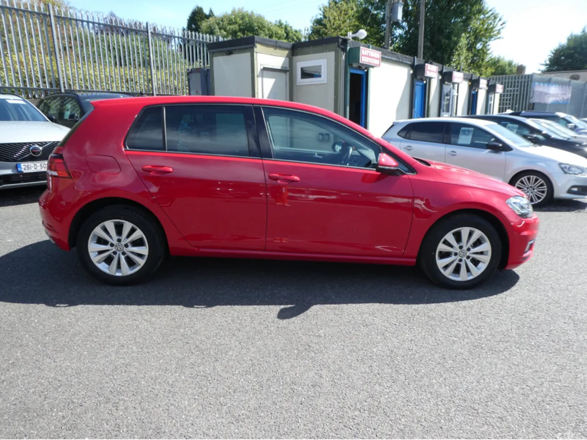 Volkswagen Golf Hatchback, Petrol, 2017, Red