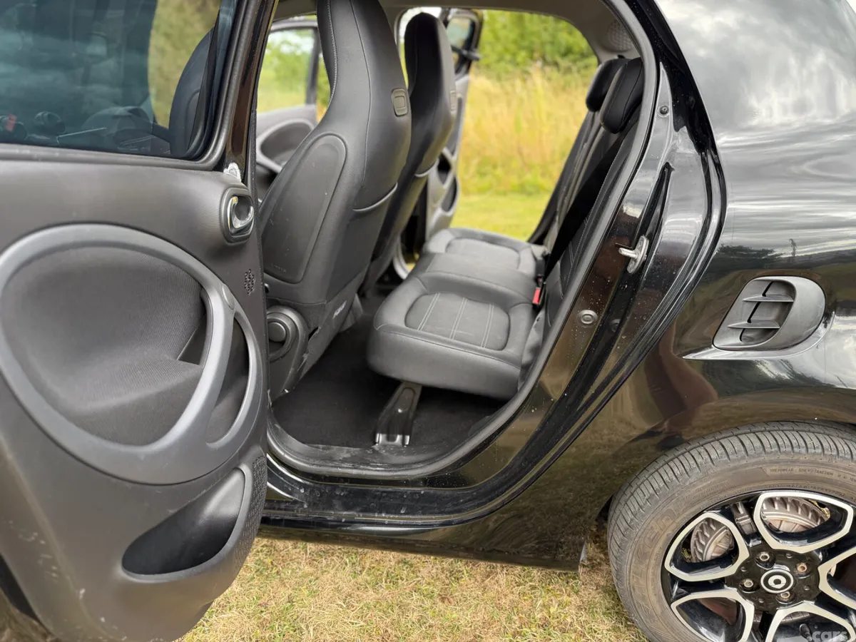 Smart Forfour Hatchback, Petrol, 2019, Black