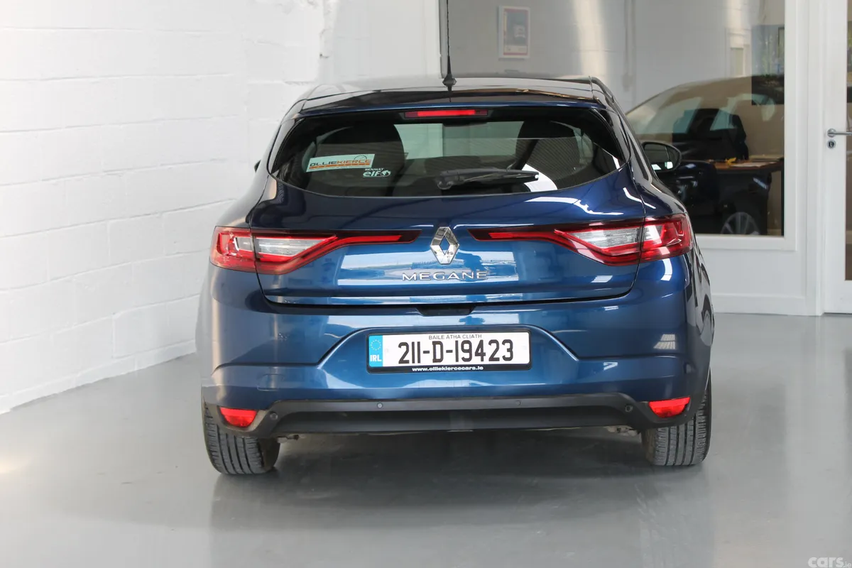 Renault Megane Hatchback, Diesel, 2021, Blue