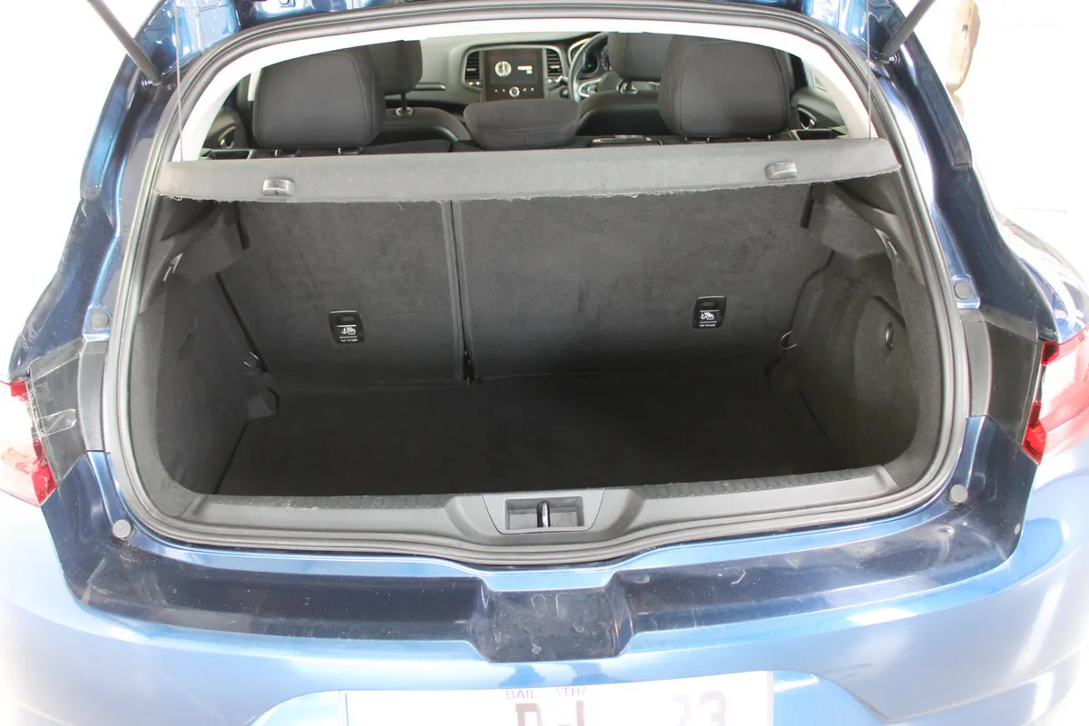 Renault Megane Hatchback, Diesel, 2021, Blue