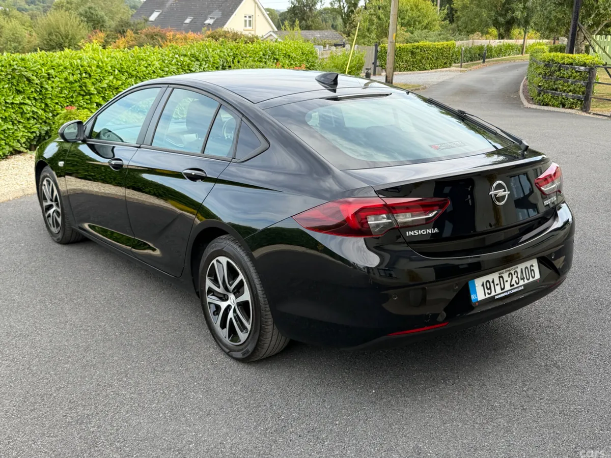 Opel Insignia Hatchback, Diesel, 2019, Black