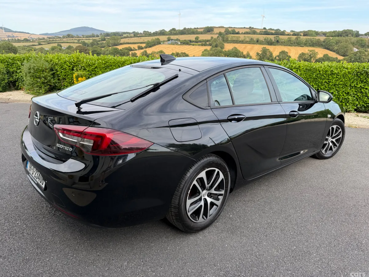 Opel Insignia Hatchback, Diesel, 2019, Black