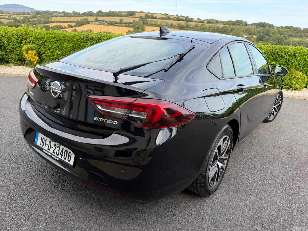 Opel Insignia Hatchback, Diesel, 2019, Black