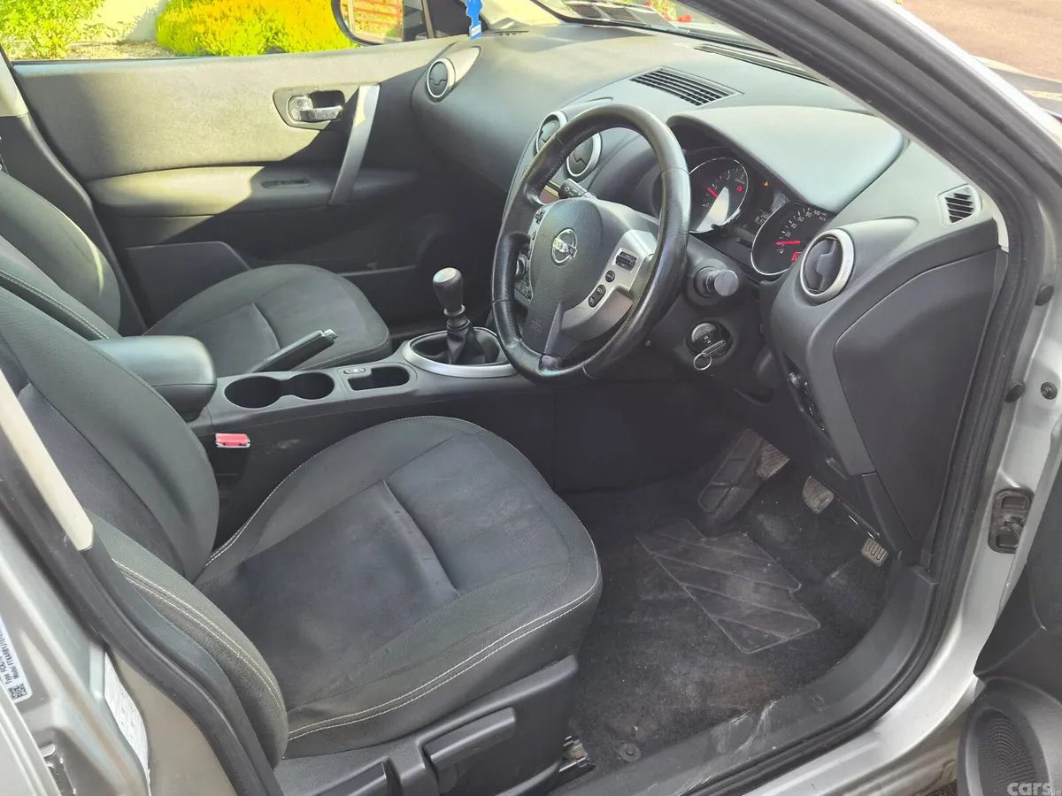 Nissan Qashqai Hatchback, Diesel, 2012, Silver