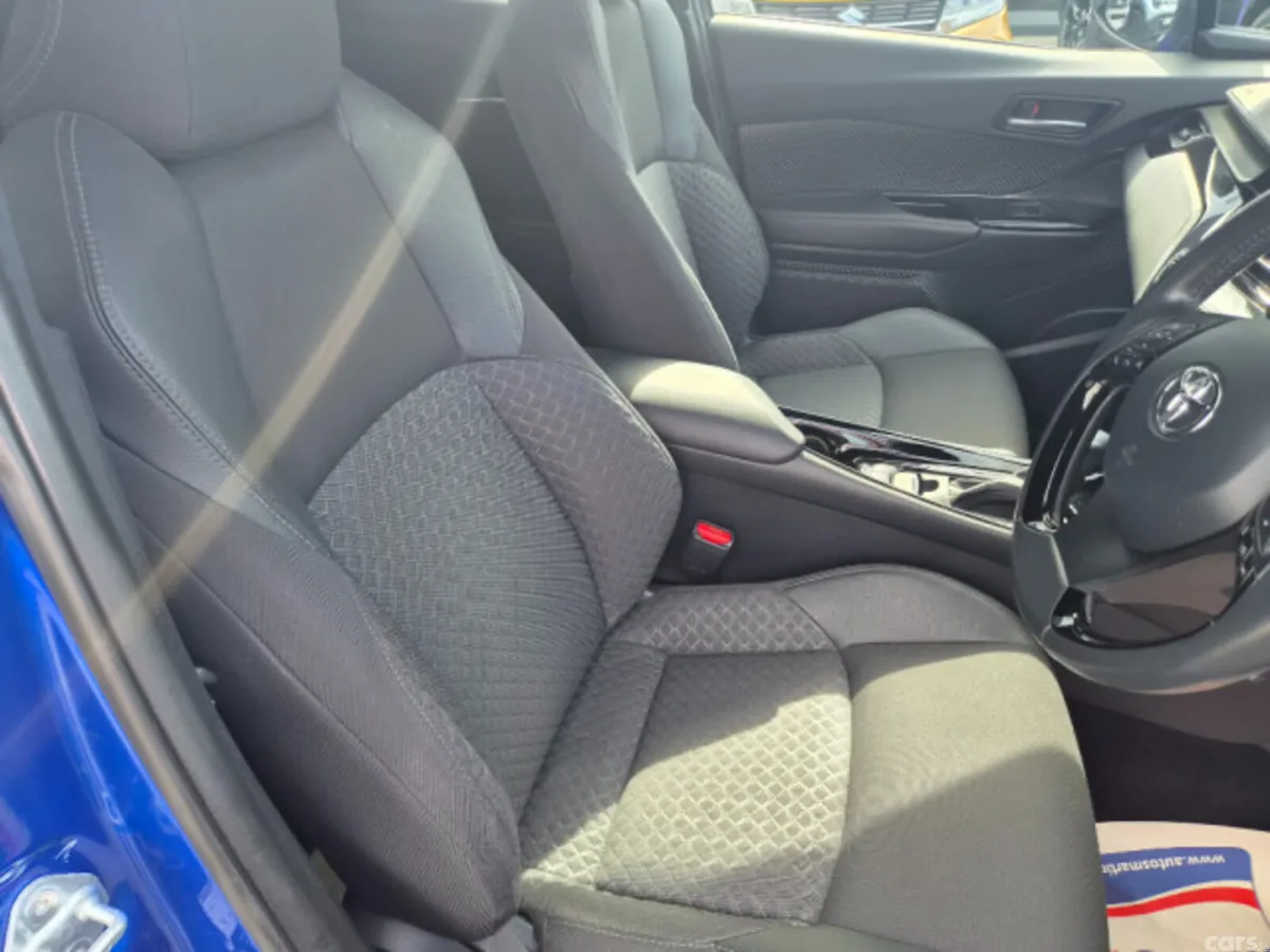 Toyota C-HR Hatchback, Petrol Hybrid, 2022, Blue