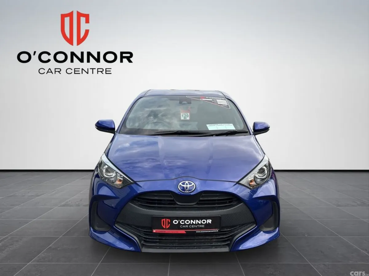 Toyota Yaris Hatchback, Petrol, 2023, Blue