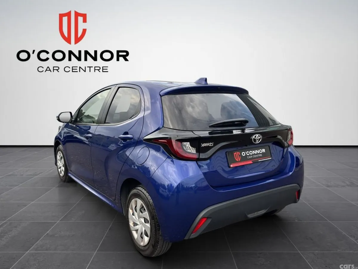 Toyota Yaris Hatchback, Petrol, 2023, Blue