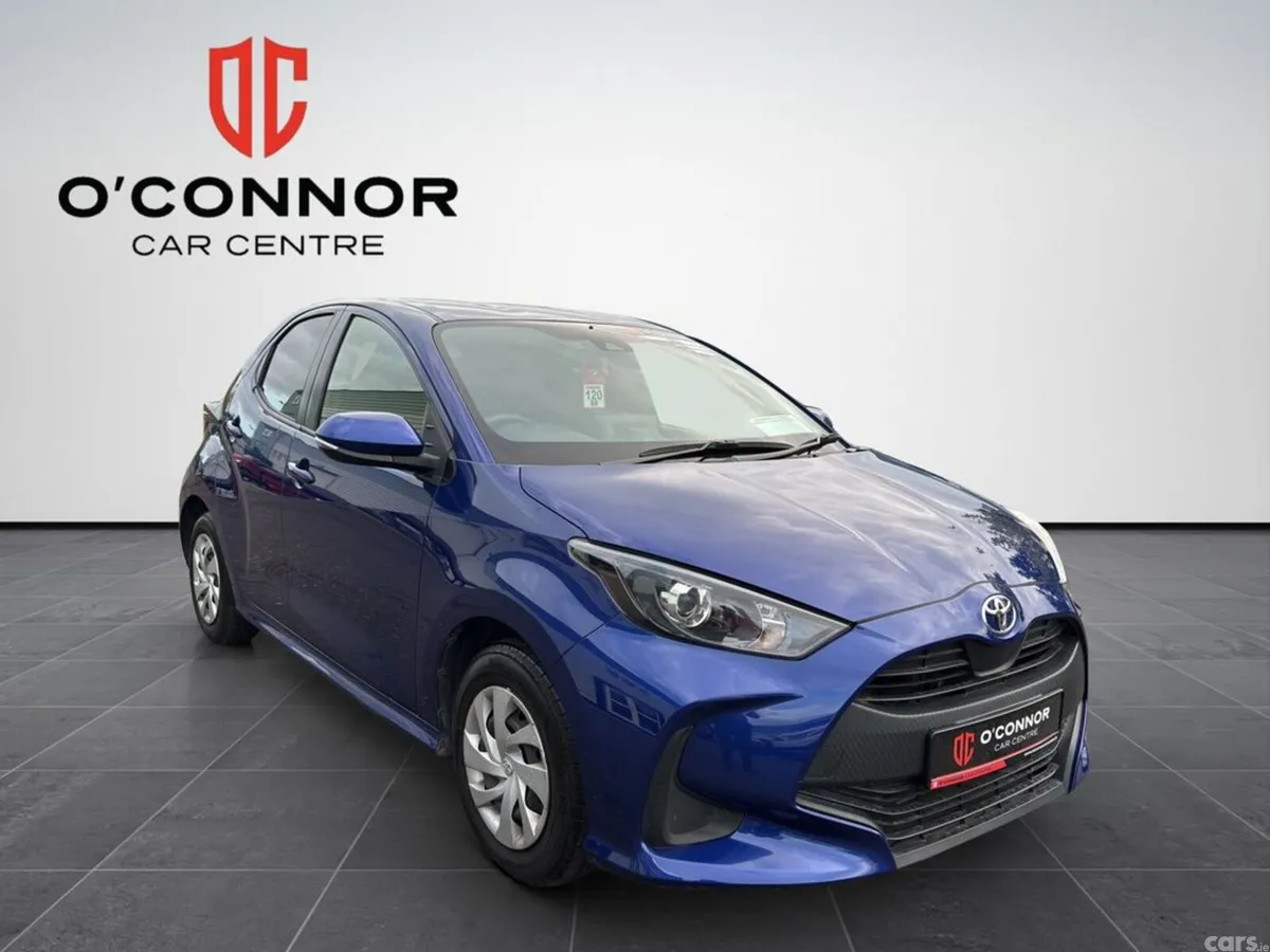 Toyota Yaris Hatchback, Petrol, 2023, Blue