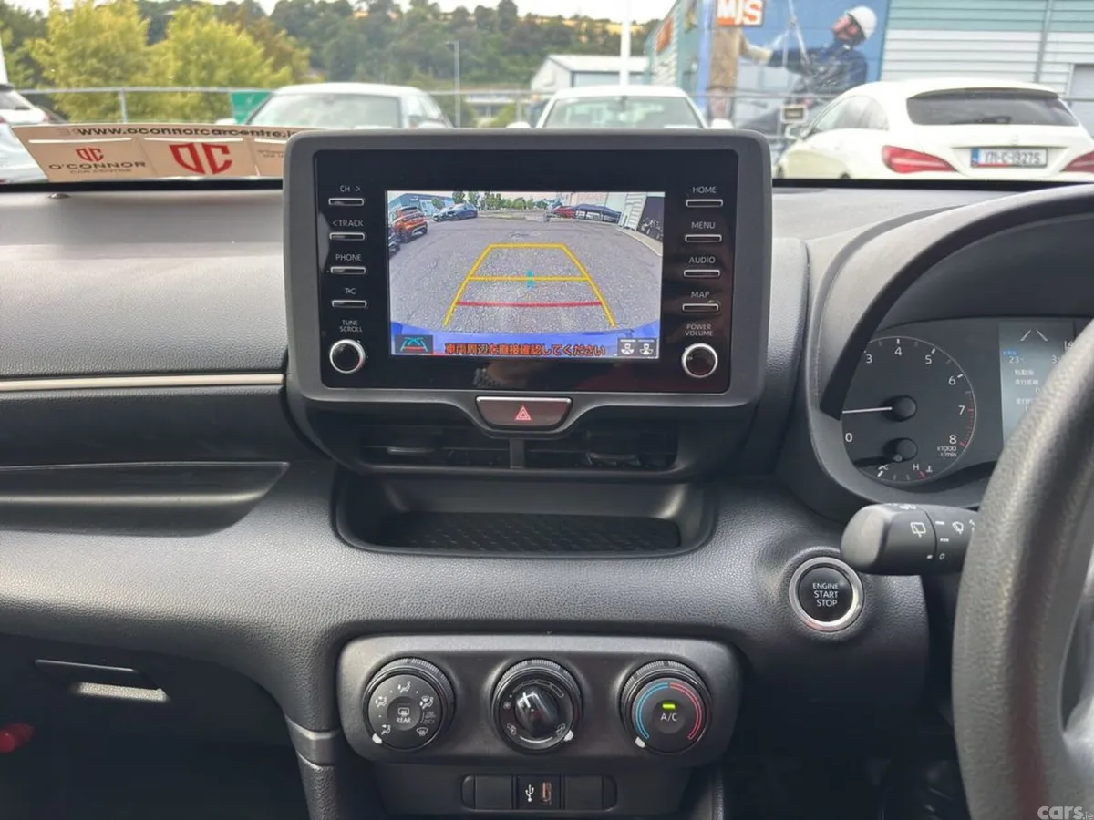 Toyota Yaris Hatchback, Petrol, 2023, Blue