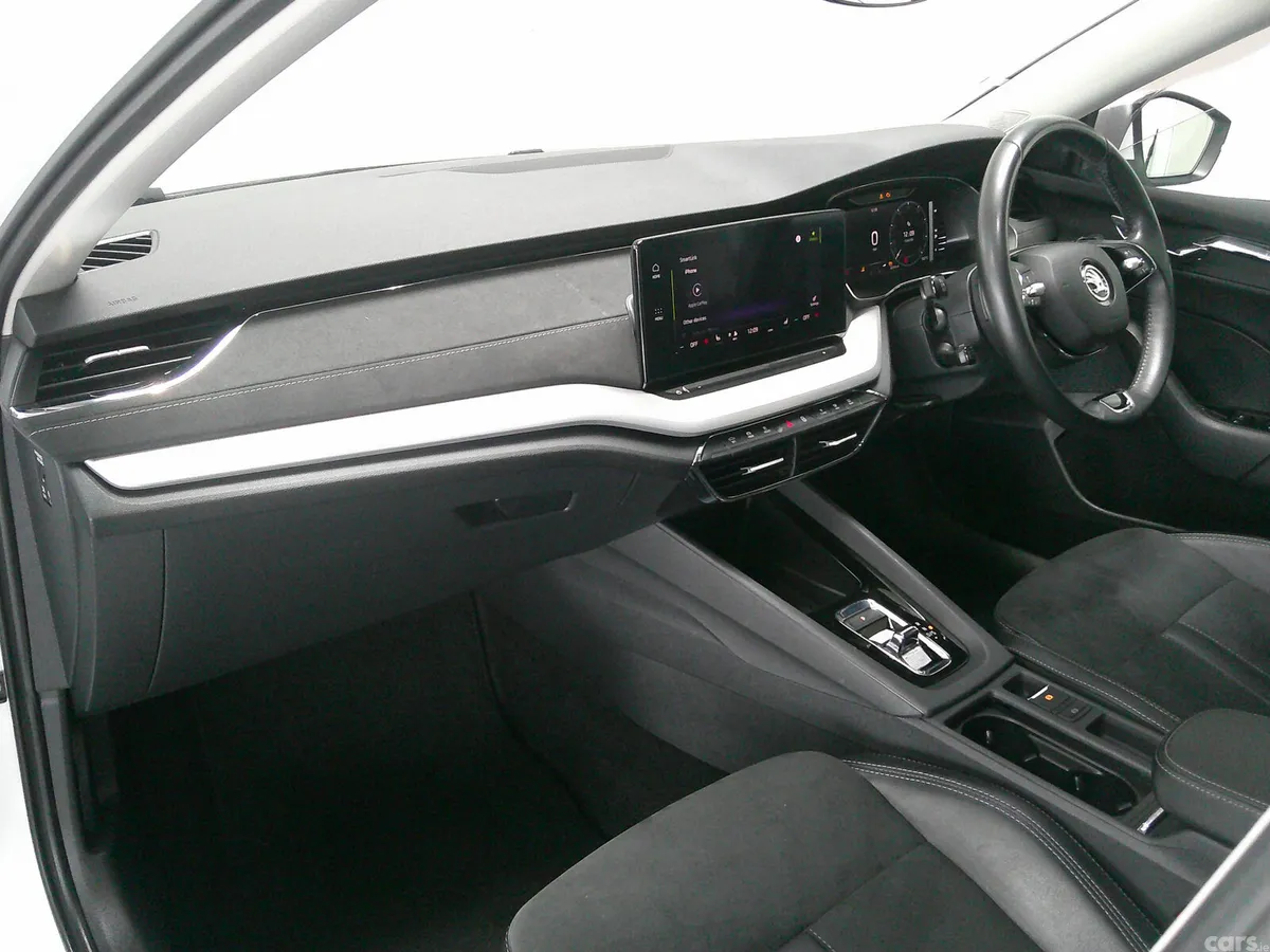 Skoda Octavia Hatchback, Diesel, 2023, White