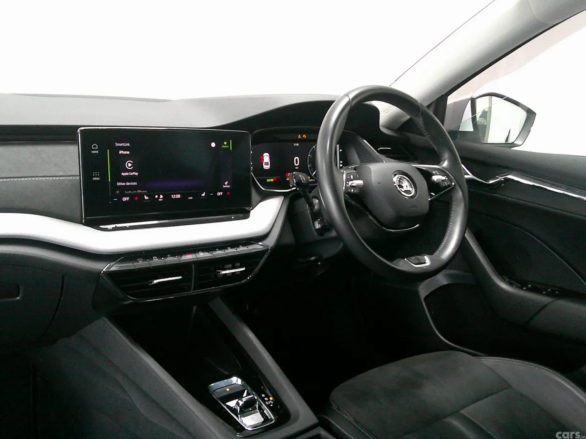 Skoda Octavia Hatchback, Diesel, 2023, White