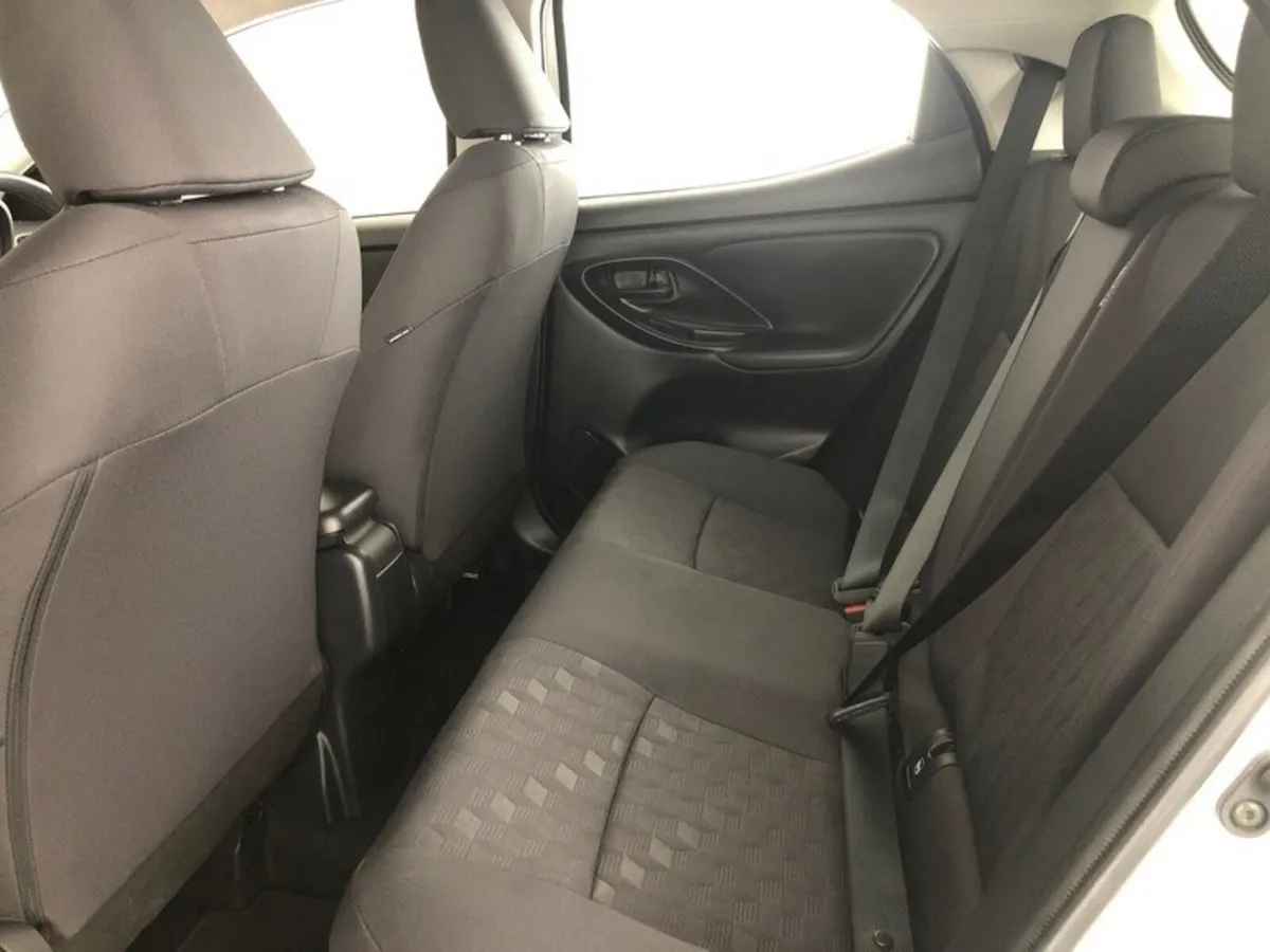 Toyota Yaris Hatchback, Petrol Hybrid, 2025, White