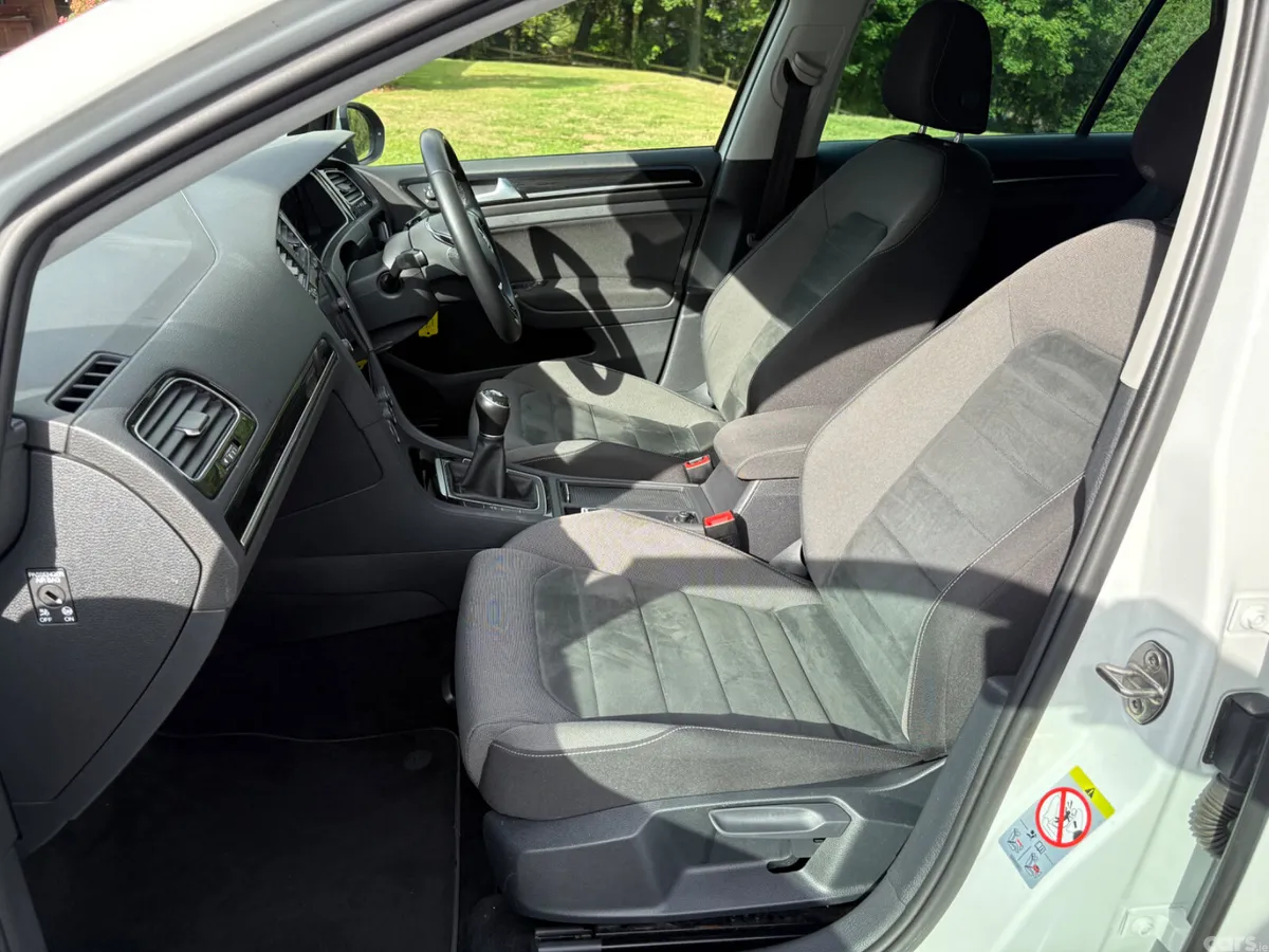 Volkswagen Golf Estate, Petrol, 2018, White