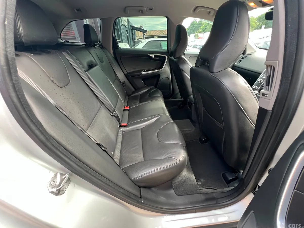 Volvo XC60 SUV, Diesel, 2016, Silver