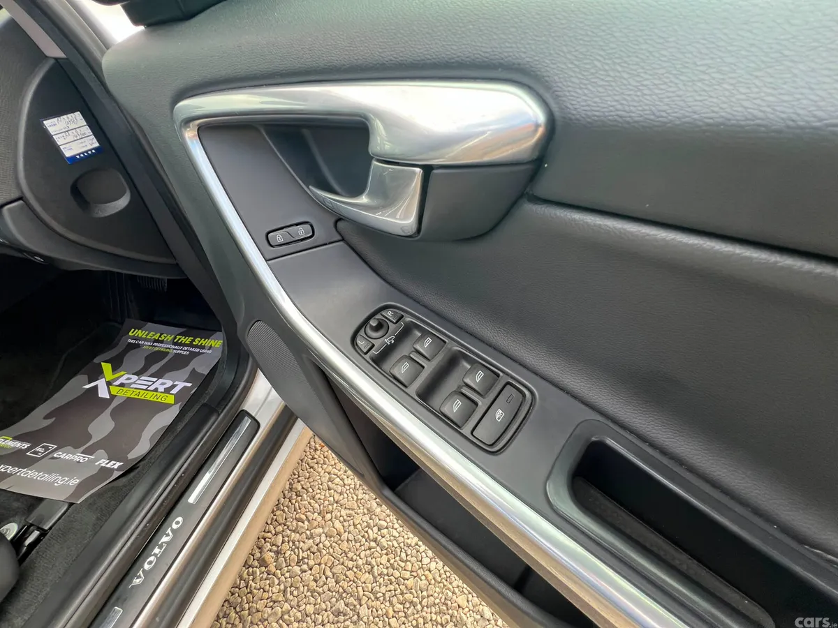 Volvo XC60 SUV, Diesel, 2016, Silver