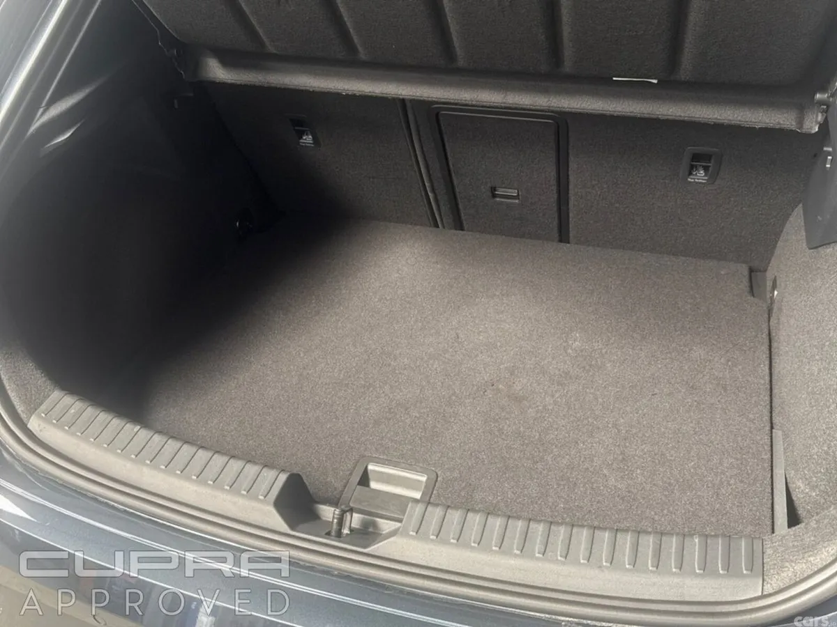Cupra Leon Hatchback, Diesel, 2025, Grey