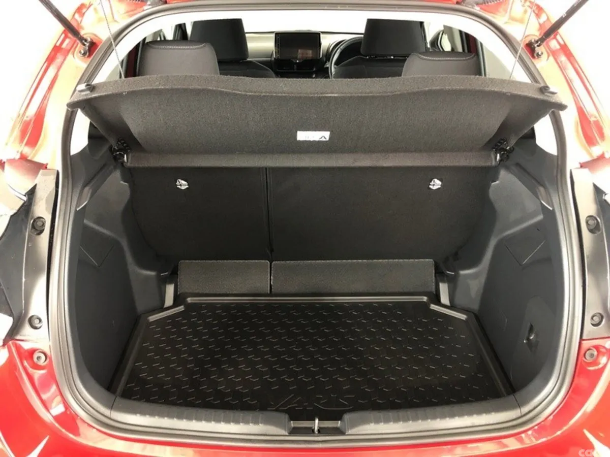 Toyota Yaris Hatchback, Petrol Hybrid, 2025, Red