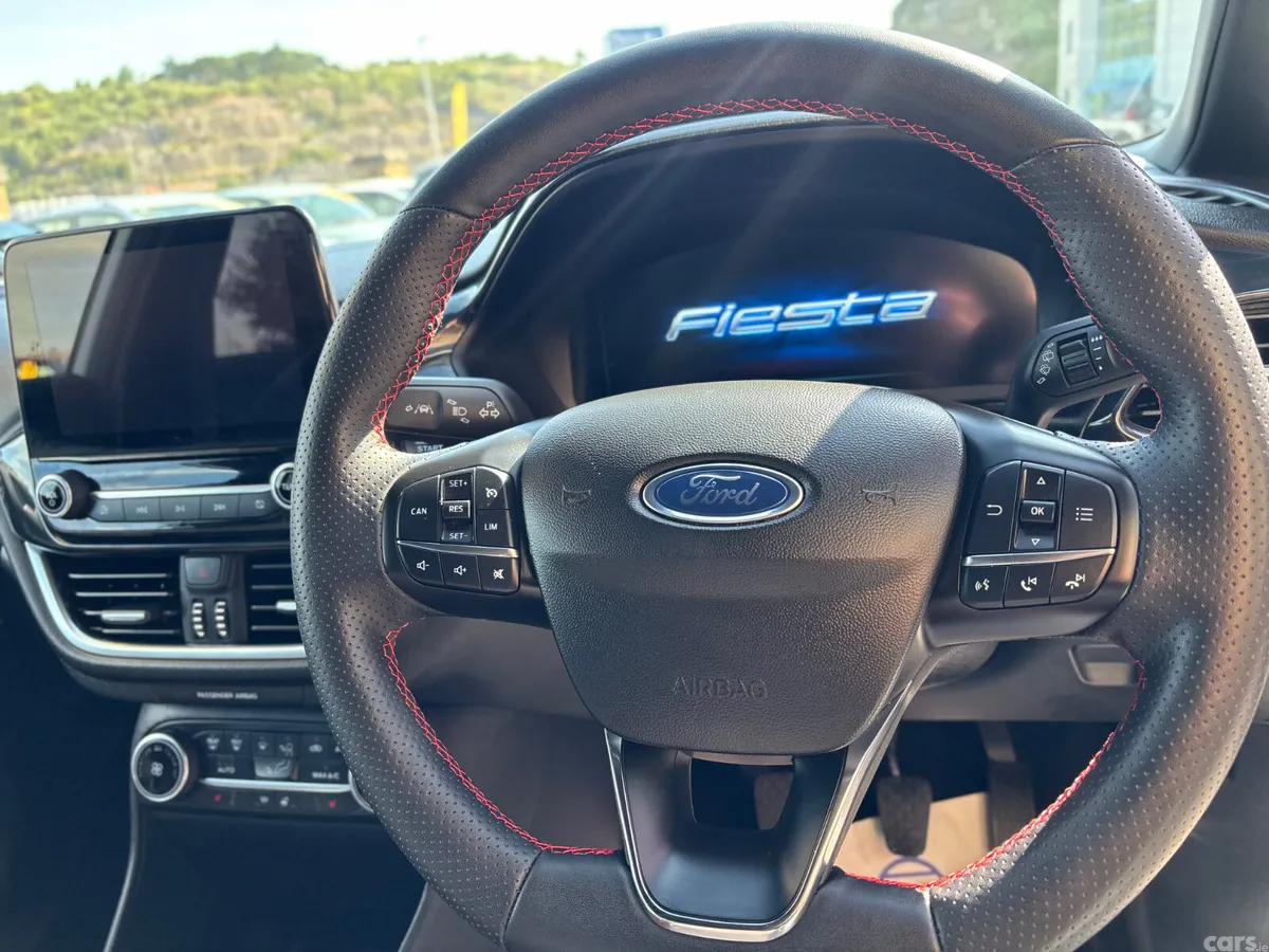 Ford Fiesta Hatchback, Petrol, 2023, White