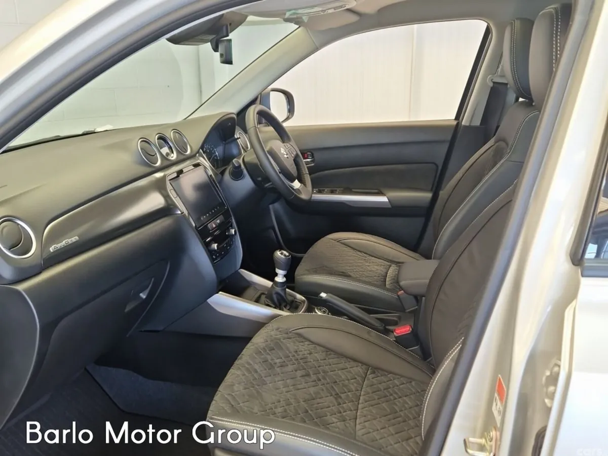 Suzuki Vitara SUV, Petrol, 2026, Silver