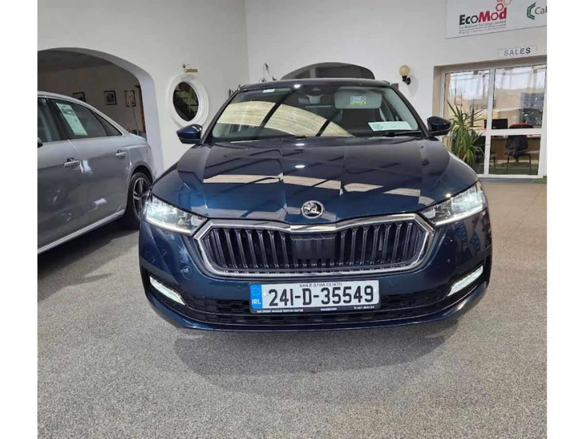 Skoda Octavia Saloon, Diesel, 2024, Blue