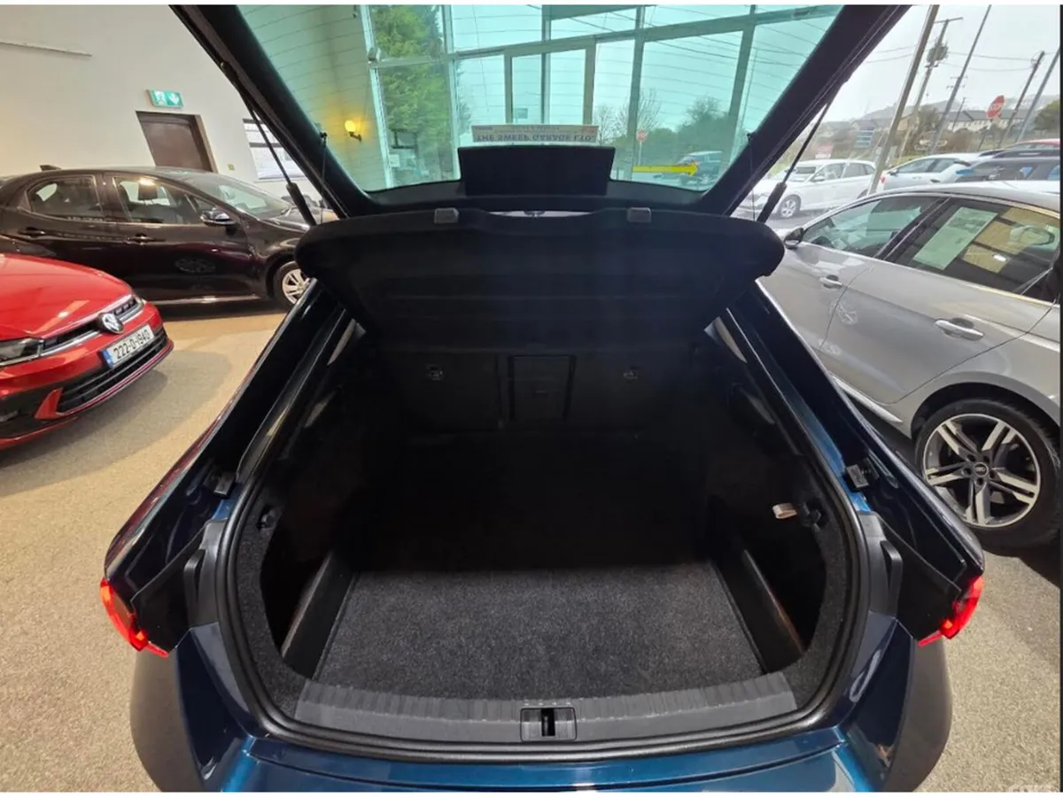 Skoda Octavia Saloon, Diesel, 2024, Blue