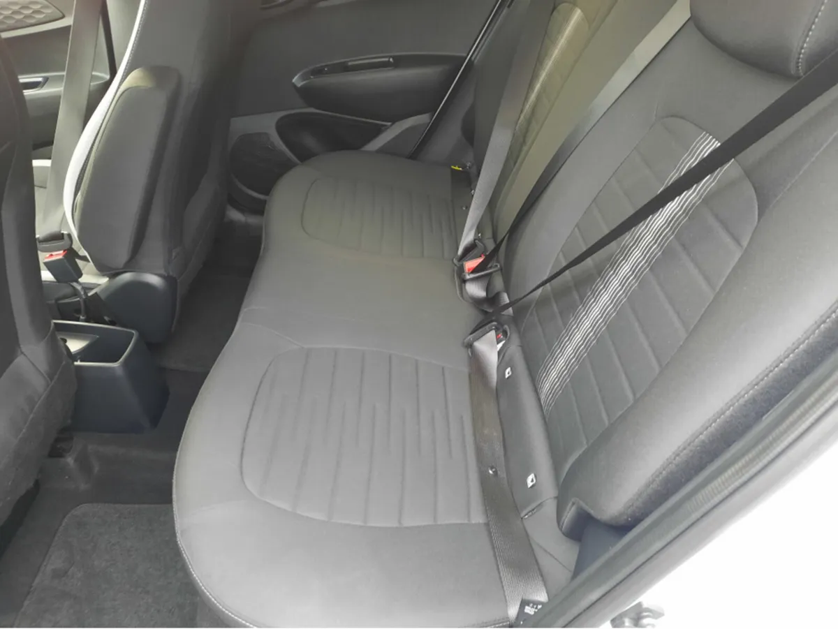 Hyundai i10 Hatchback, Petrol, 2021, Grey