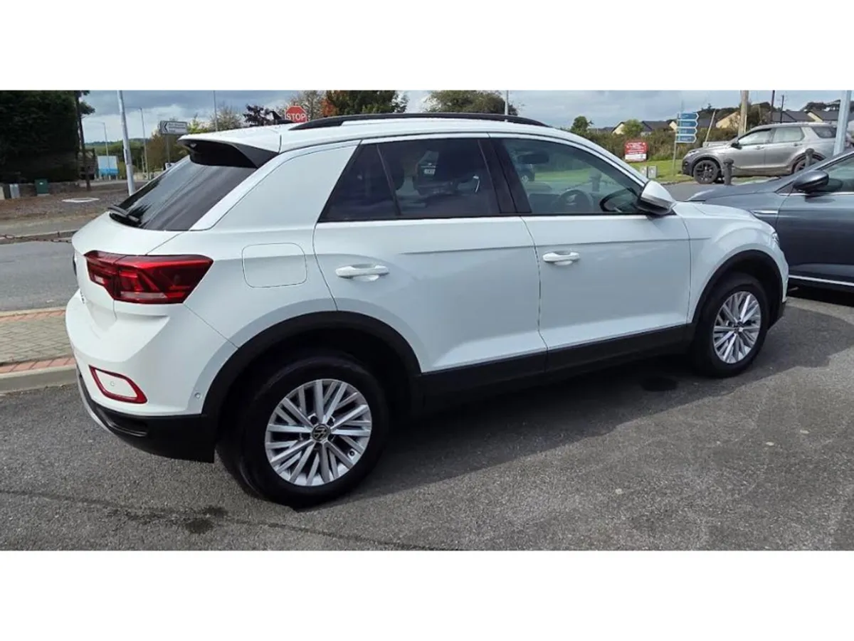 Volkswagen T-Roc Estate, Petrol, 2022, White