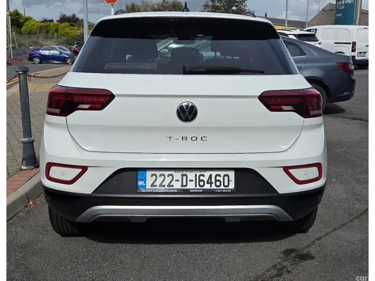 Volkswagen T-Roc Estate, Petrol, 2022, White