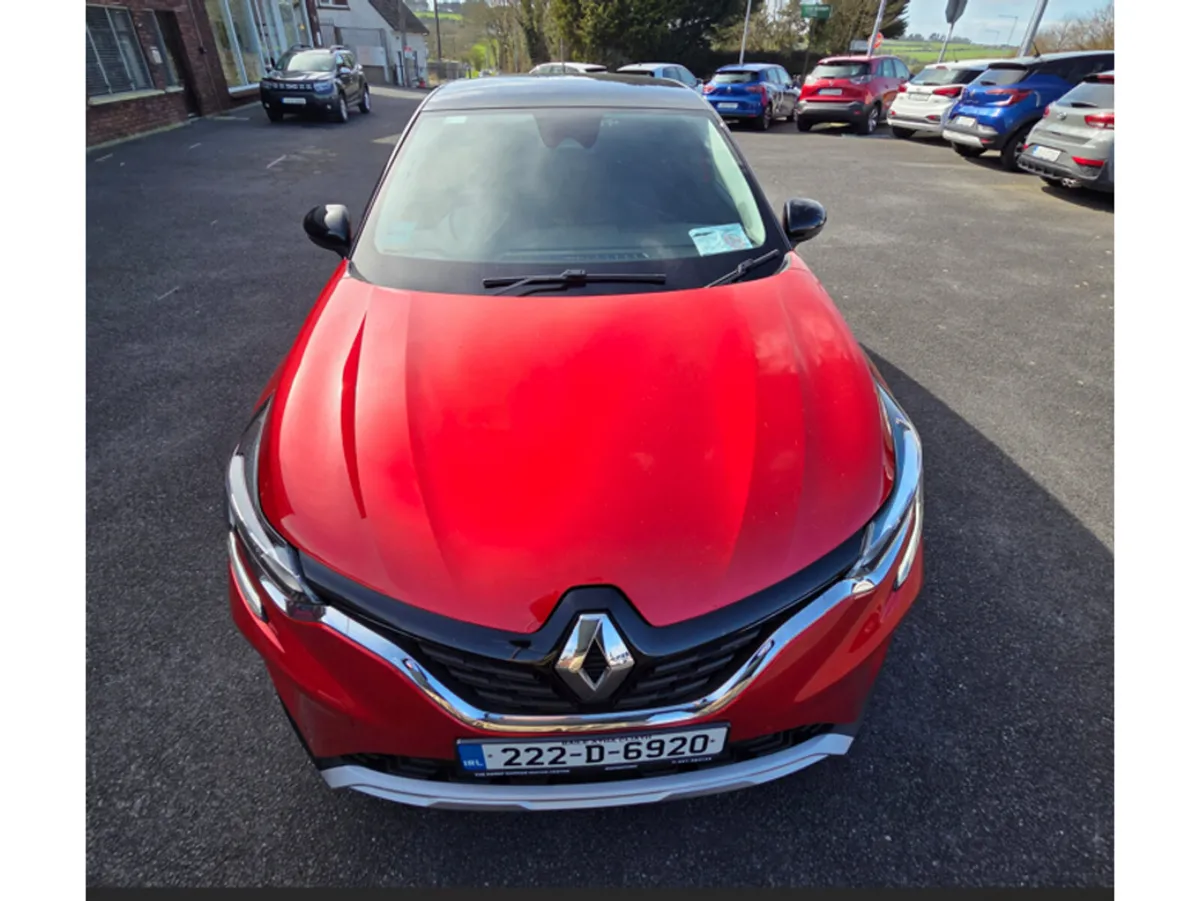 Renault Captur Hatchback, Petrol, 2022, Red