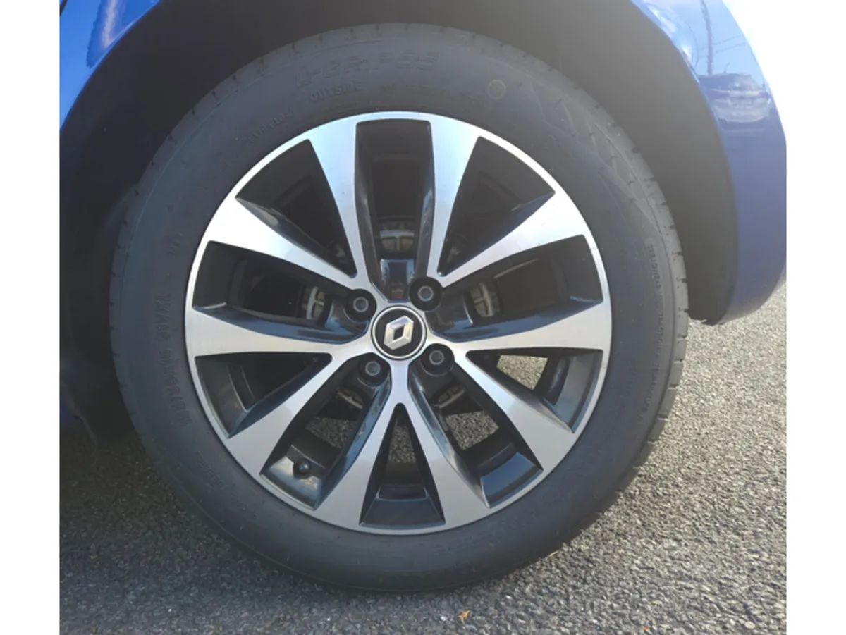 Renault Clio Hatchback, Petrol, 2023, Blue