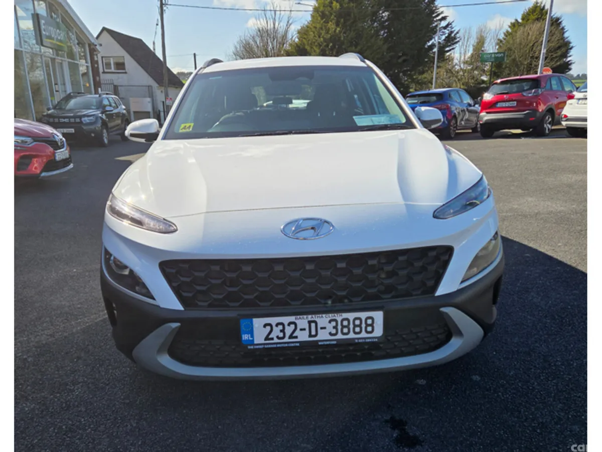 Hyundai KONA MPV, Petrol, 2023, White
