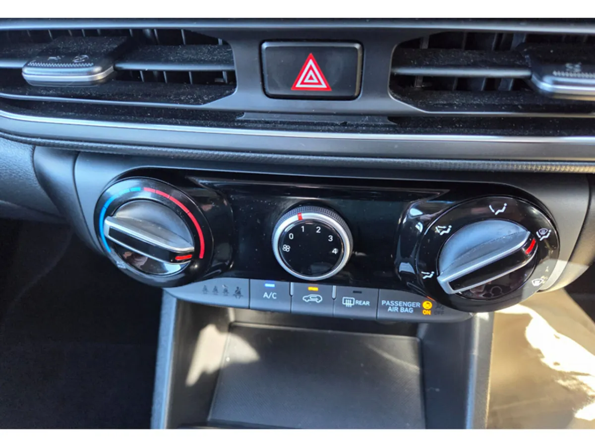 Hyundai KONA MPV, Petrol, 2023, White