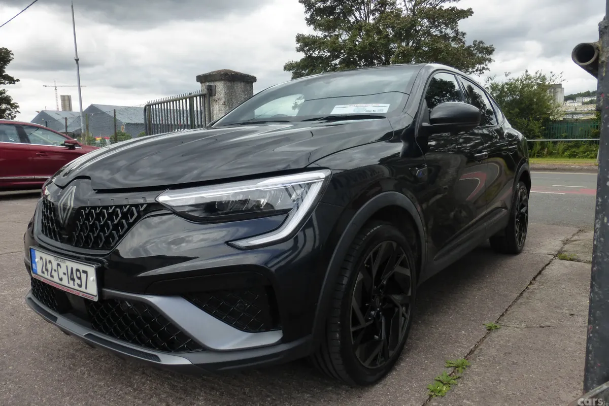 Renault Arkana Hatchback, Petrol Hybrid, 2024, Black