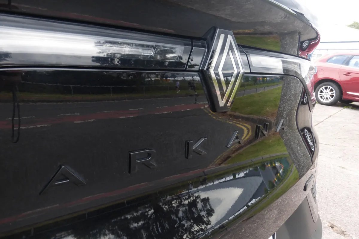 Renault Arkana Hatchback, Petrol Hybrid, 2024, Black