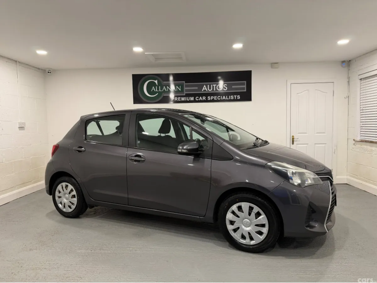 Toyota Yaris Hatchback, Petrol, 2015, Grey