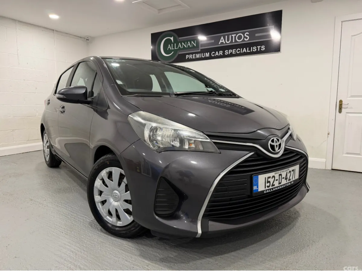 Toyota Yaris Hatchback, Petrol, 2015, Grey