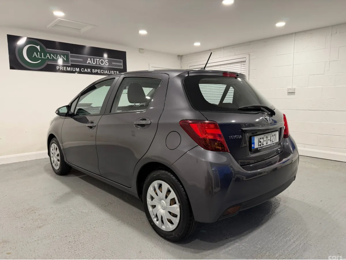 Toyota Yaris Hatchback, Petrol, 2015, Grey