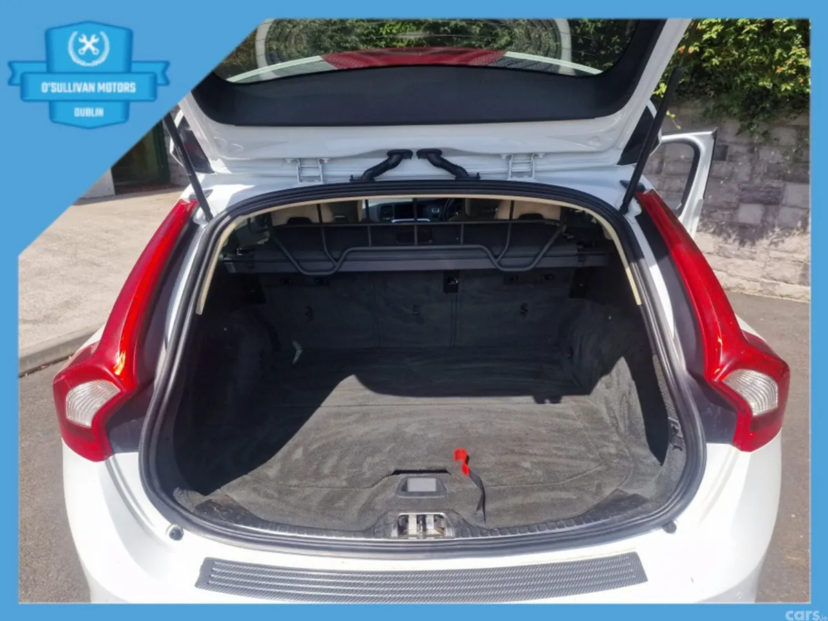Volvo V60 Estate, Diesel, 2015, White