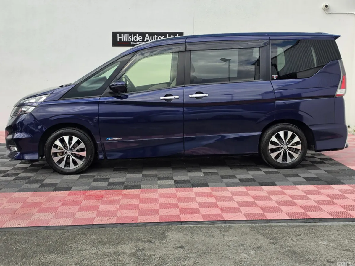 Nissan Serena MPV, Petrol Hybrid, 2017, Blue