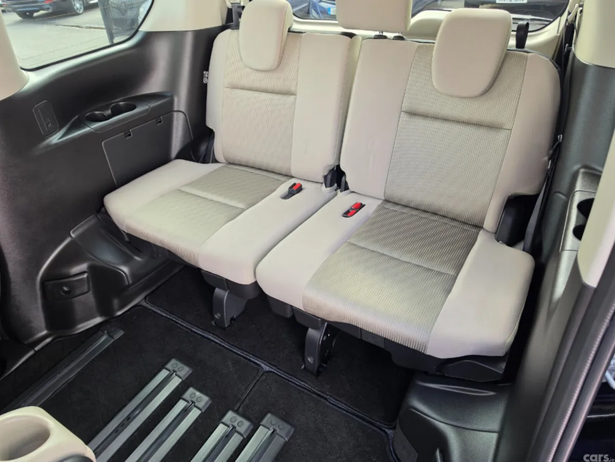Nissan Serena MPV, Petrol Hybrid, 2017, Blue