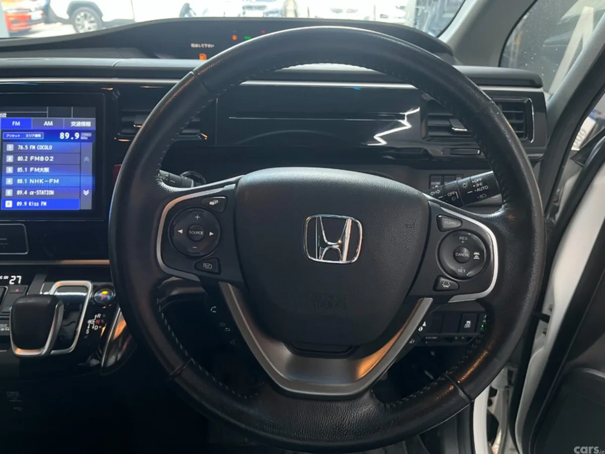 Honda Stepwagon Van, Petrol Hybrid, 2021, White
