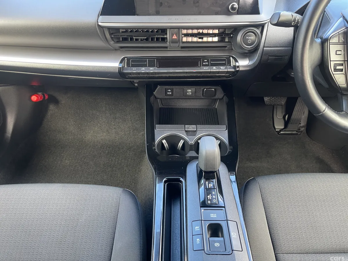 Toyota Prius Saloon, Petrol Hybrid, 2023, Silver