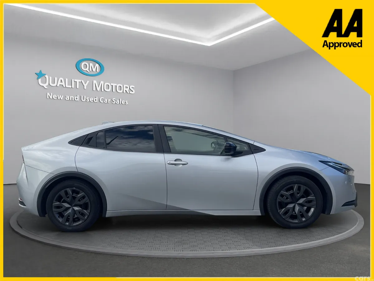 Toyota Prius Saloon, Petrol Hybrid, 2023, Silver