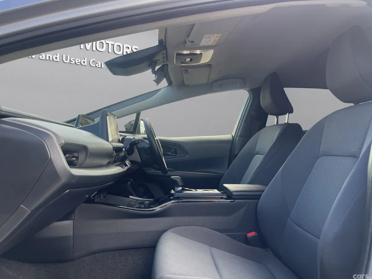 Toyota Prius Saloon, Petrol Hybrid, 2023, Silver