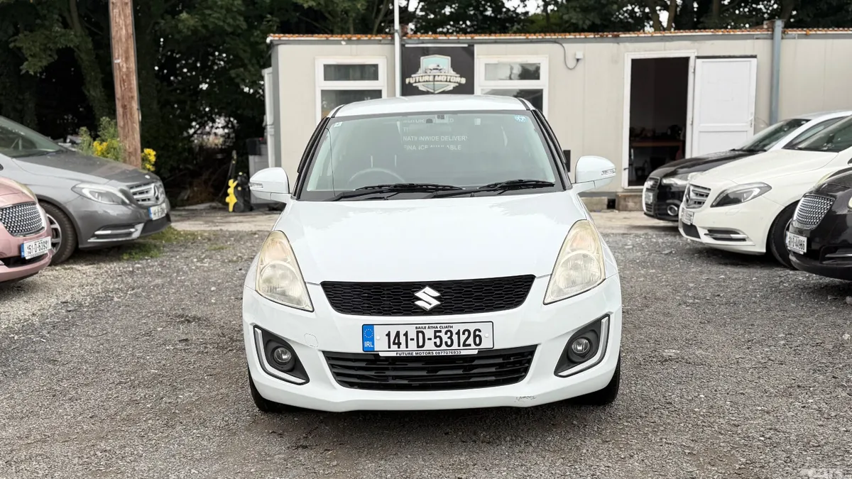 Suzuki Swift Hatchback, Petrol, 2014, White