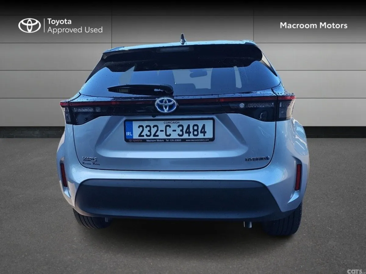 Toyota Yaris Cross Hatchback, Petrol Hybrid, 2023, Grey