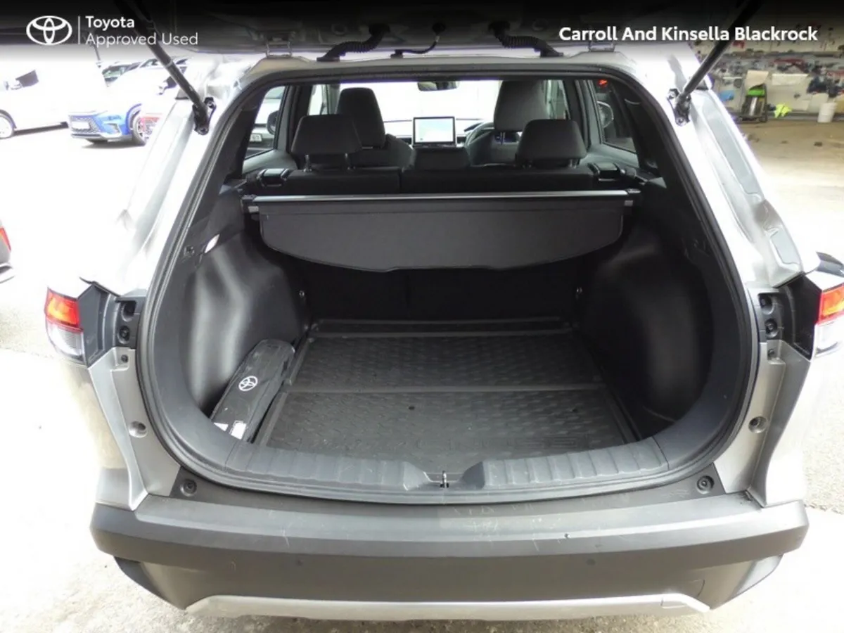 Toyota Corolla Cross Hatchback, Petrol Hybrid, 2023, Silver