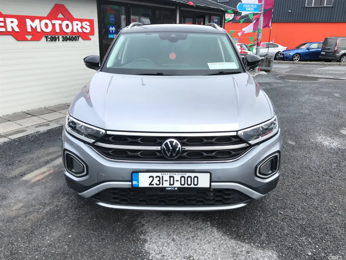 Volkswagen T-Roc SUV, Diesel, 2023, Silver