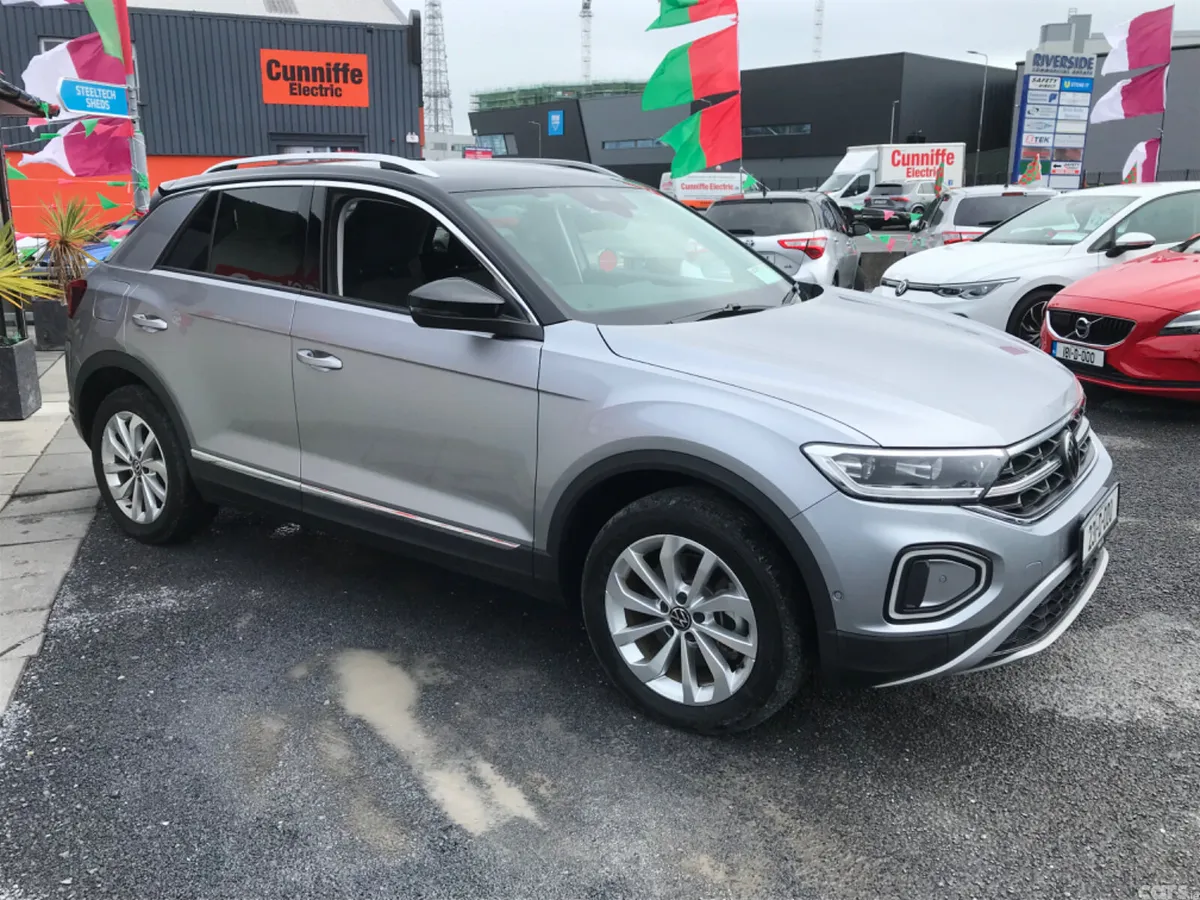 Volkswagen T-Roc SUV, Diesel, 2023, Silver